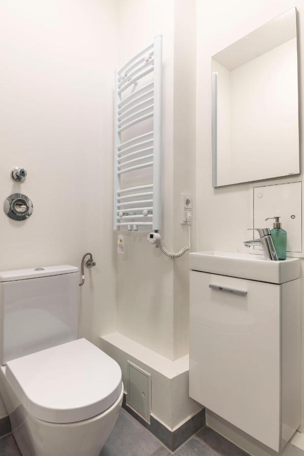 Central Apartment In Heart Of Berlin Luaran gambar